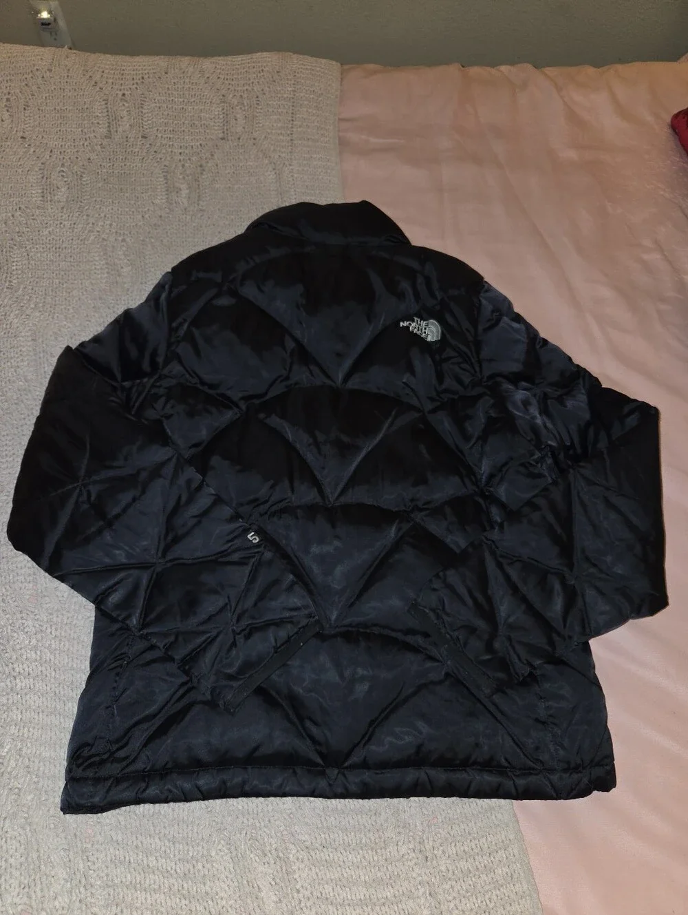The North Face Womens 550 Black Puffer Jacket with Logo